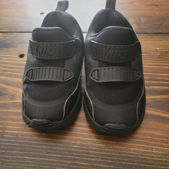 Toddler Nike Air Max - Picture 2 of 6